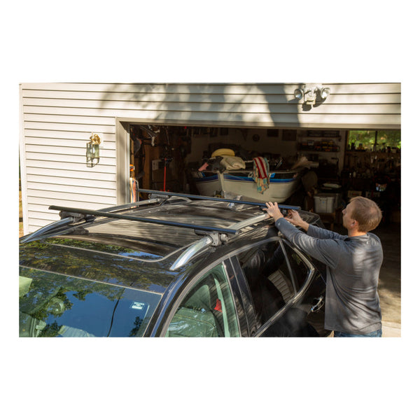 Curt 53-3/8in Aluminum Universal Roof Rack Crossbars